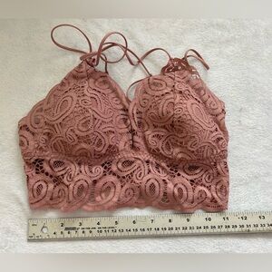 Pink Victoria’s Secret Bralette​